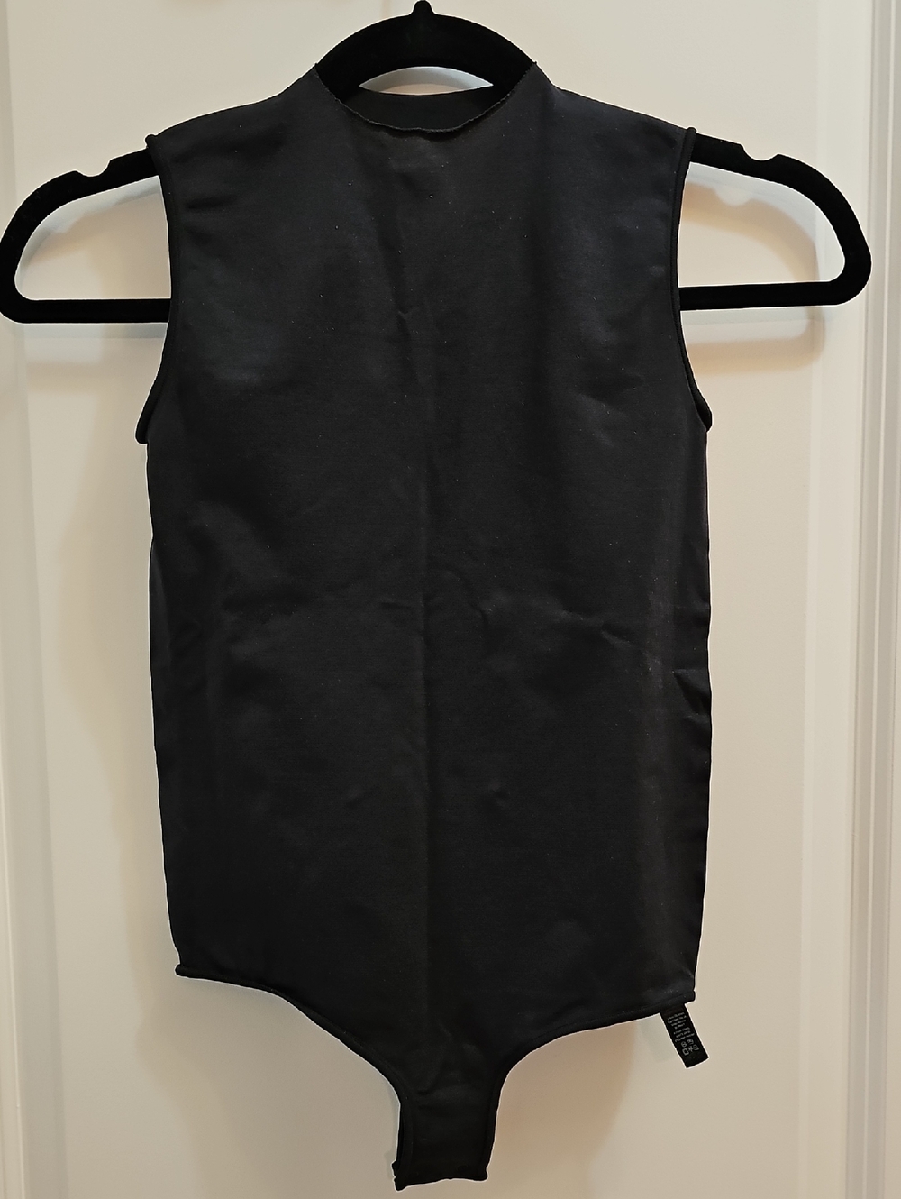 3110. NWOT SKIMS Fits Everybody High Neck Bodysuit